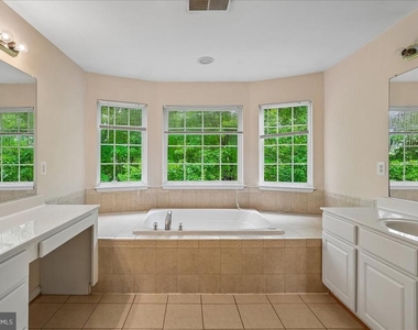 905 Royal Elm Court - Photo Thumbnail 32