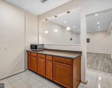 905 Royal Elm Court - Photo Thumbnail 51