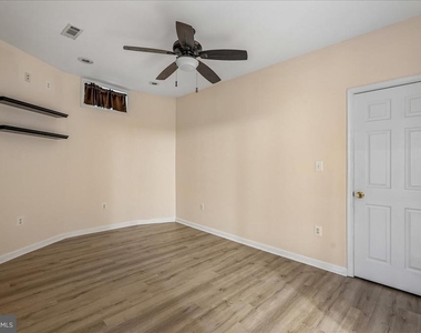 905 Royal Elm Court - Photo Thumbnail 54