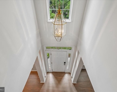 905 Royal Elm Court - Photo Thumbnail 28
