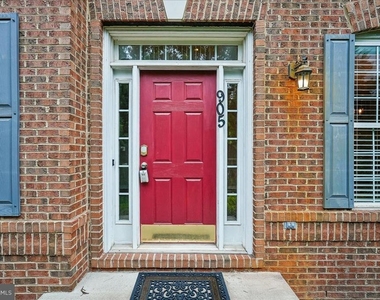 905 Royal Elm Court - Photo Thumbnail 60