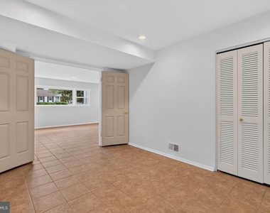 8020 Agin Court - Photo Thumbnail 10