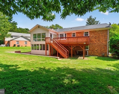 8020 Agin Court - Photo Thumbnail 4