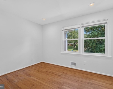 8020 Agin Court - Photo Thumbnail 23