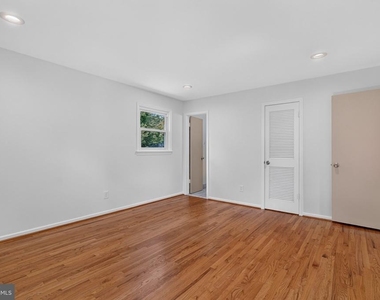 8020 Agin Court - Photo Thumbnail 27
