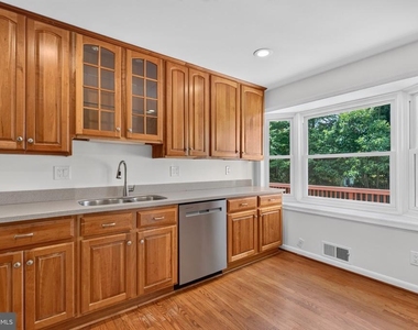 8020 Agin Court - Photo Thumbnail 18