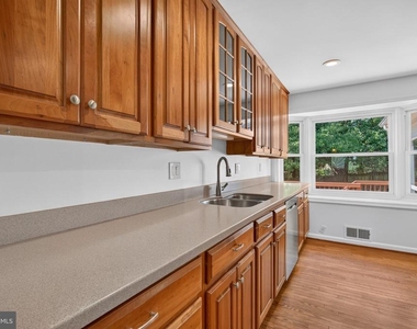 8020 Agin Court - Photo Thumbnail 19
