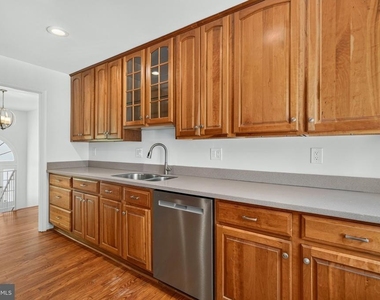 8020 Agin Court - Photo Thumbnail 20