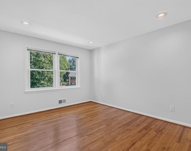 8020 Agin Court - Photo Thumbnail 25