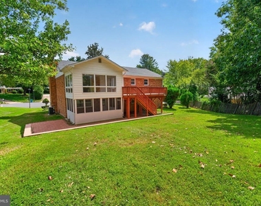 8020 Agin Court - Photo Thumbnail 5