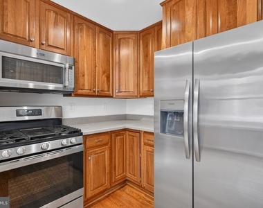 8020 Agin Court - Photo Thumbnail 17