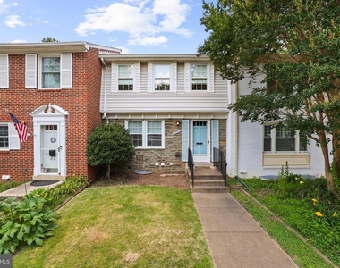 8350 Glastonbury Court - Photo Thumbnail 1