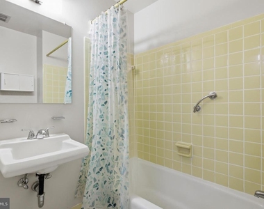 8350 Glastonbury Court - Photo Thumbnail 23