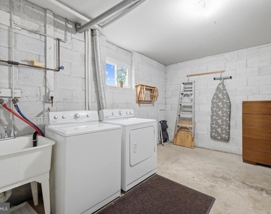 8350 Glastonbury Court - Photo Thumbnail 30