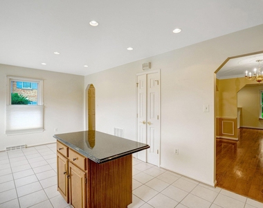 7975 Yancey Drive - Photo Thumbnail 12
