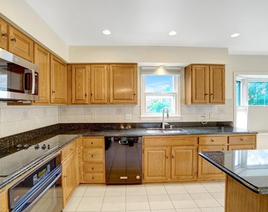 7975 Yancey Drive - Photo Thumbnail 10