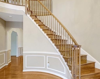 7975 Yancey Drive - Photo Thumbnail 2