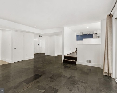 6901 Murray Lane - Photo Thumbnail 12
