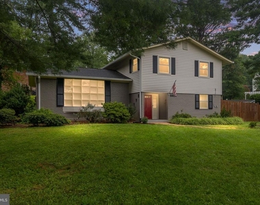 6901 Murray Lane - Photo Thumbnail 8