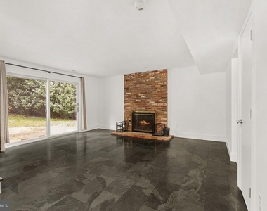 6901 Murray Lane - Photo Thumbnail 11