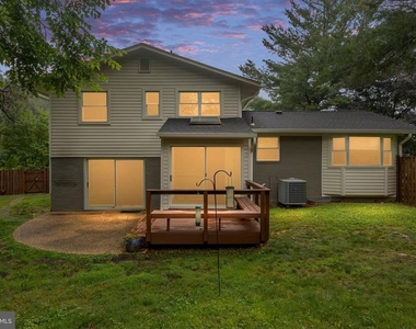 6901 Murray Lane - Photo Thumbnail 7