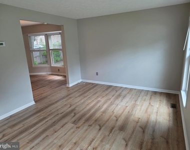 12000 Rosiers Branch Drive - Photo Thumbnail 14