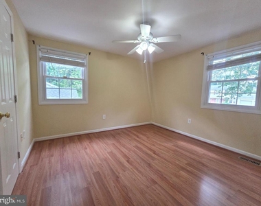 13106 Melville Lane - Photo Thumbnail 16