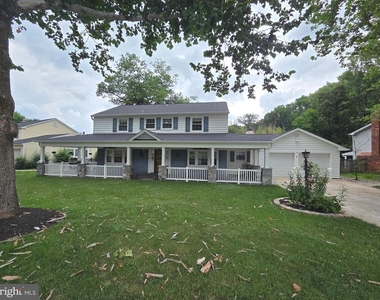 13106 Melville Lane - Photo Thumbnail 1