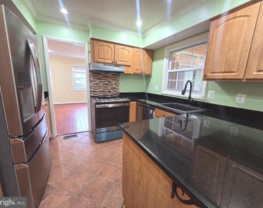 13106 Melville Lane - Photo Thumbnail 9