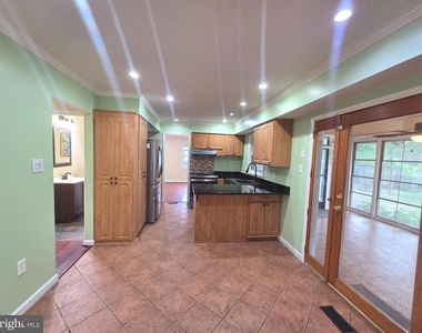 13106 Melville Lane - Photo Thumbnail 10