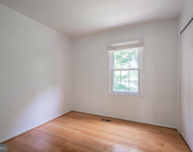 7746 Brandeis Way - Photo Thumbnail 27