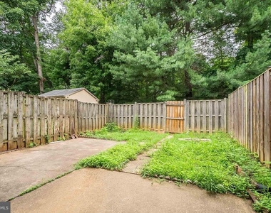 7746 Brandeis Way - Photo Thumbnail 38