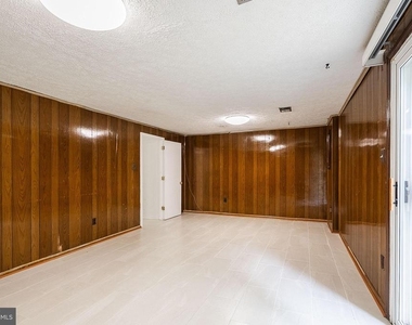 7746 Brandeis Way - Photo Thumbnail 12