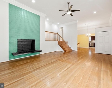 6711 Doane Avenue - Photo Thumbnail 3