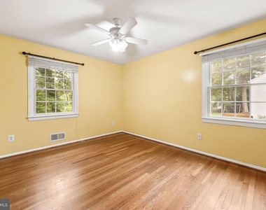 6711 Doane Avenue - Photo Thumbnail 15
