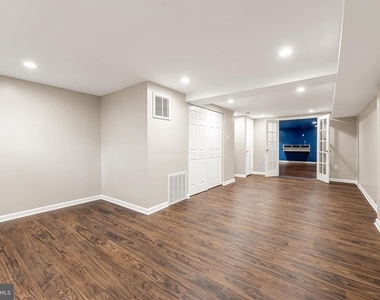6711 Doane Avenue - Photo Thumbnail 24