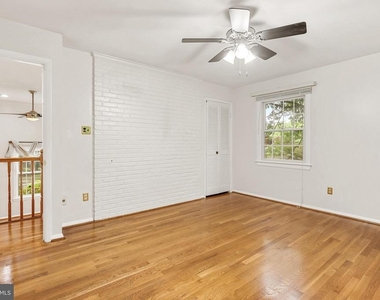 6711 Doane Avenue - Photo Thumbnail 12