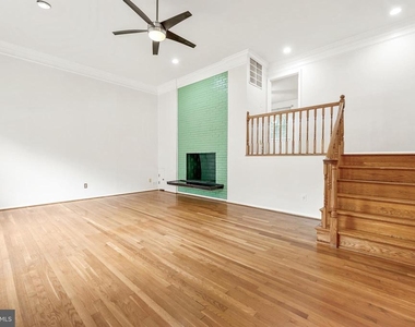 6711 Doane Avenue - Photo Thumbnail 2
