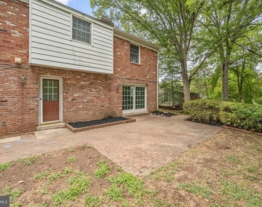 6711 Doane Avenue - Photo Thumbnail 31