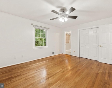 6711 Doane Avenue - Photo Thumbnail 13