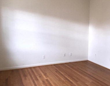 1101 Prince Edward Street - Photo Thumbnail 4