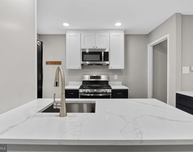 23 Underwood Place - Photo Thumbnail 6