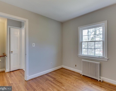 1045 N Monroe Street - Photo Thumbnail 24