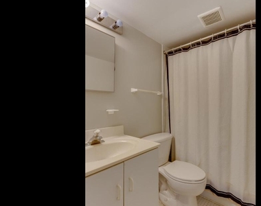 1045 N Monroe Street - Photo Thumbnail 20