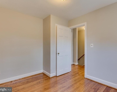 1045 N Monroe Street - Photo Thumbnail 23
