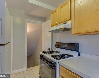1045 N Monroe Street - Photo Thumbnail 14