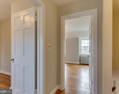 1045 N Monroe Street - Photo Thumbnail 26