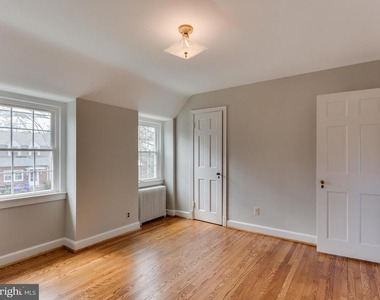 1045 N Monroe Street - Photo Thumbnail 29