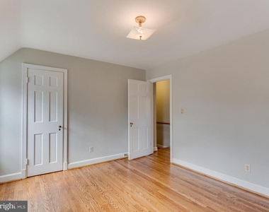 1045 N Monroe Street - Photo Thumbnail 28