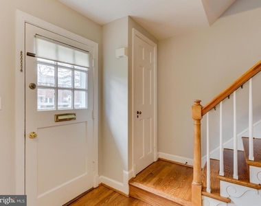 1045 N Monroe Street - Photo Thumbnail 8